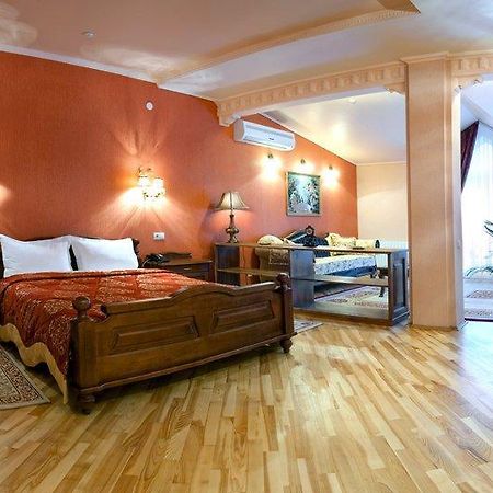 Okolytsya Motel Ривне Екстериор снимка