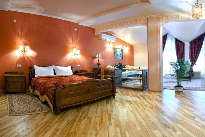 Okolytsya Motel Ривне Екстериор снимка